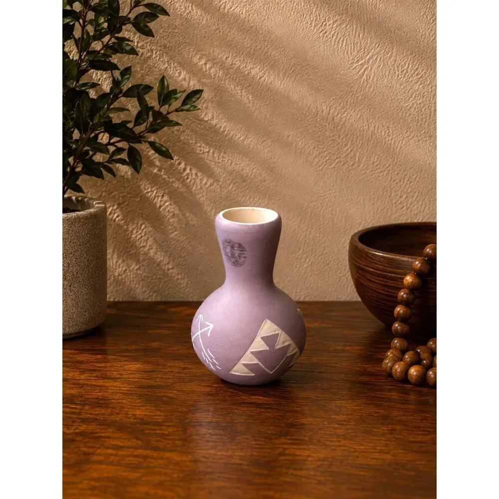 Vintage Sioux Native American Pottery Vase Purple/ Blush Pink Clay 4.5